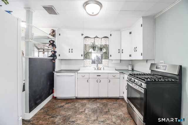 25 Hillside Avenue, New Milford, CT 06776