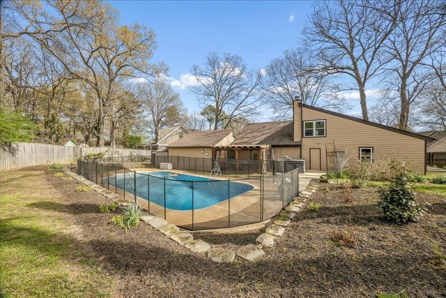 8255 HARDWOOD CV, Memphis, TN 38016