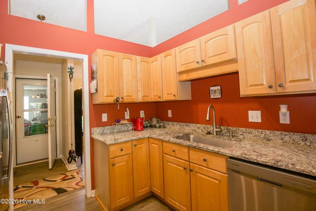340 Queens Cove Way, Carthage, NC 28327