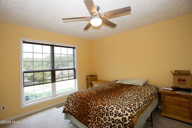 340 Queens Cove Way, Carthage, NC 28327
