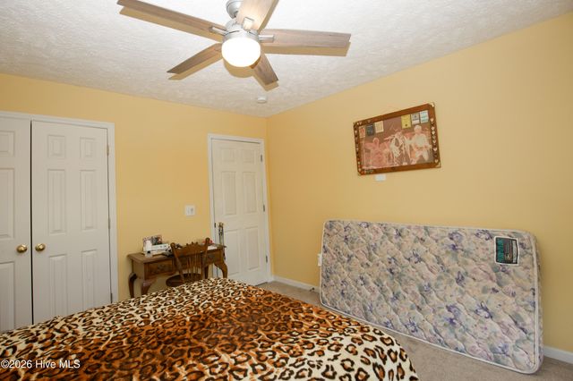 340 Queens Cove Way, Carthage, NC 28327