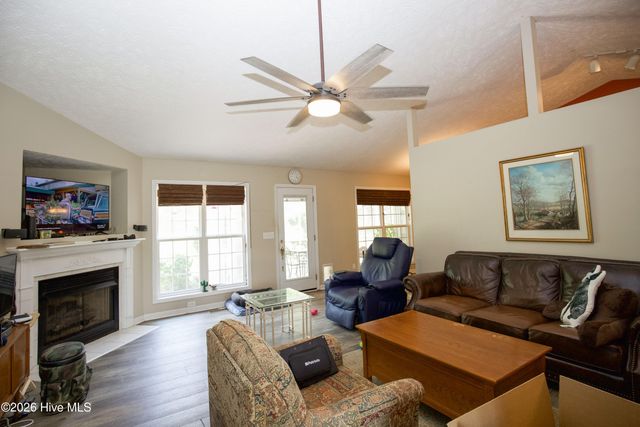 340 Queens Cove Way, Carthage, NC 28327
