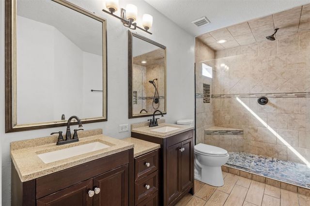 12828 KINGS LAKE DRIVE, Gibsonton, FL 33534