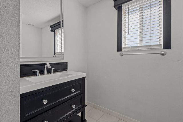 12828 KINGS LAKE DRIVE, Gibsonton, FL 33534