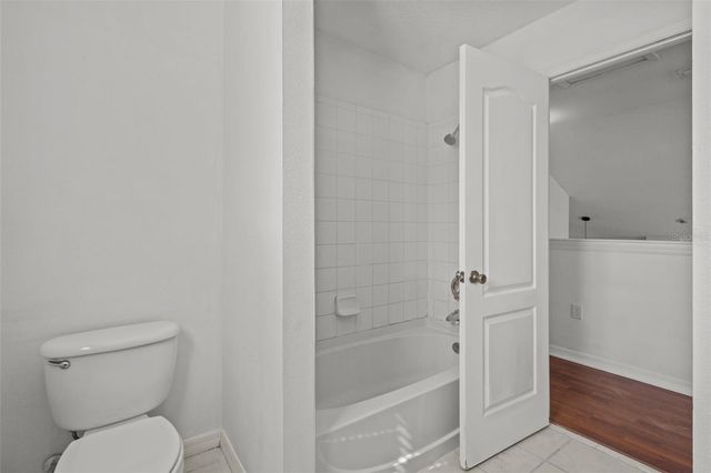 12828 KINGS LAKE DRIVE, Gibsonton, FL 33534