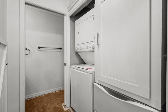 12828 KINGS LAKE DRIVE, Gibsonton, FL 33534