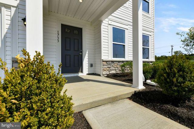 1 MONROE AVE, Ranson, WV 25438