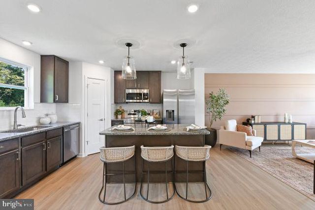 1 MONROE AVE, Ranson, WV 25438