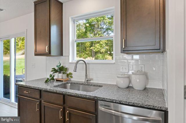 1 MONROE AVE, Ranson, WV 25438