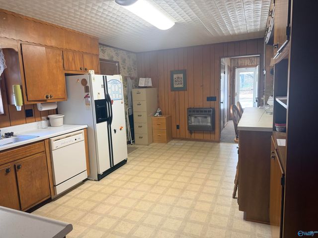 2140 Lookout Street, Sand Rock, AL 35983