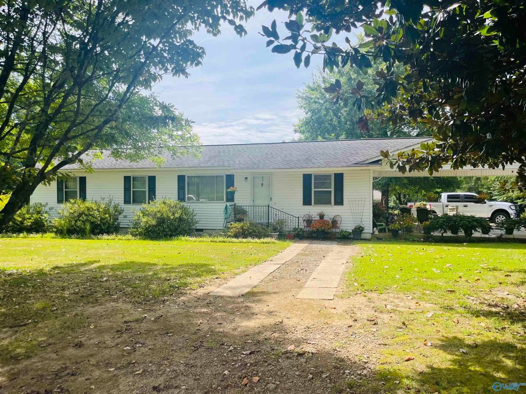 2140 Lookout Street, Sand Rock, AL 35983