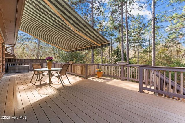 660 Redwood Drive, Southern Pines, NC 28387