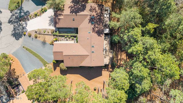 660 Redwood Drive, Southern Pines, NC 28387