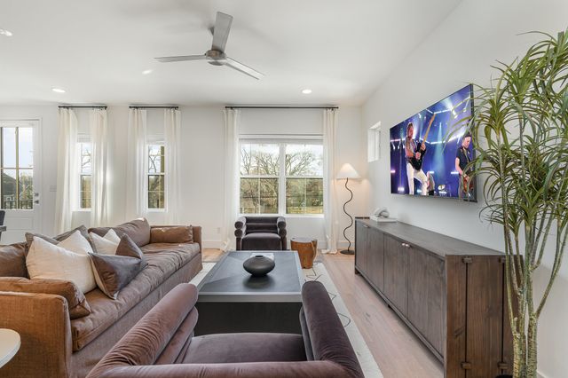 1699 Lischey Ave, Nashville, TN 37207