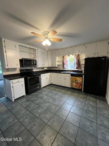 36 Glenville Street 1st Floor, Rotterdam, NY 12306