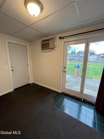 36 Glenville Street 1st Floor, Rotterdam, NY 12306