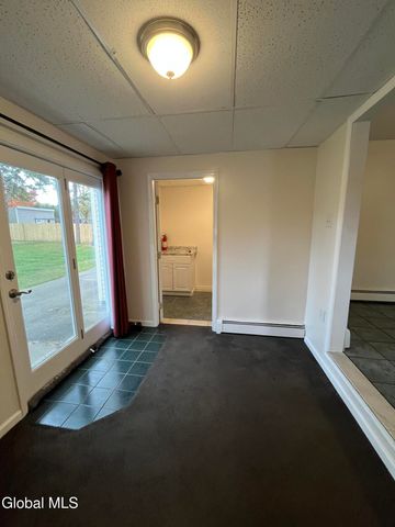 36 Glenville Street 1st Floor, Rotterdam, NY 12306