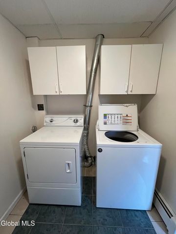 36 Glenville Street 1st Floor, Rotterdam, NY 12306