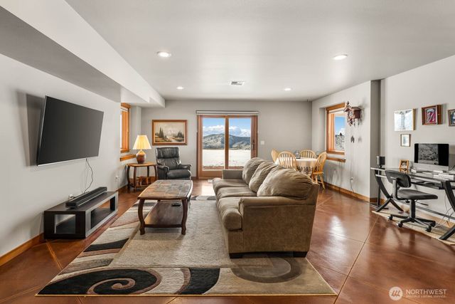 383 Foggy Canyon Road, Manson, WA 98831