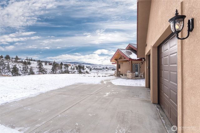 383 Foggy Canyon Road, Manson, WA 98831