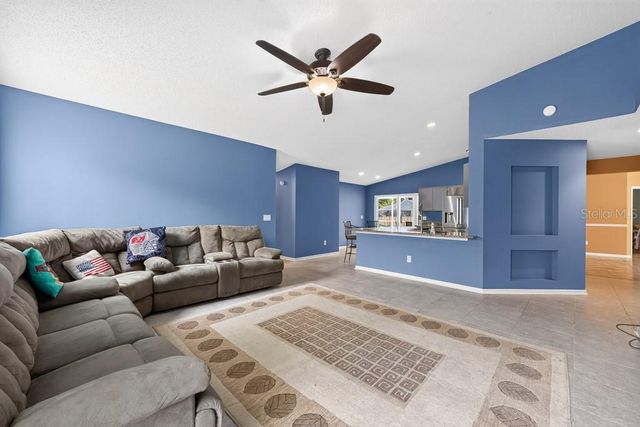 4609 OAK RIVER CIRCLE, Valrico, FL 33596