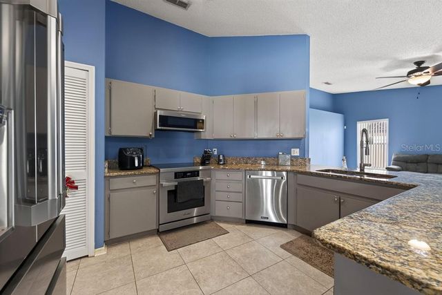 4609 OAK RIVER CIRCLE, Valrico, FL 33596