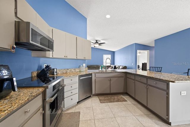 4609 OAK RIVER CIRCLE, Valrico, FL 33596