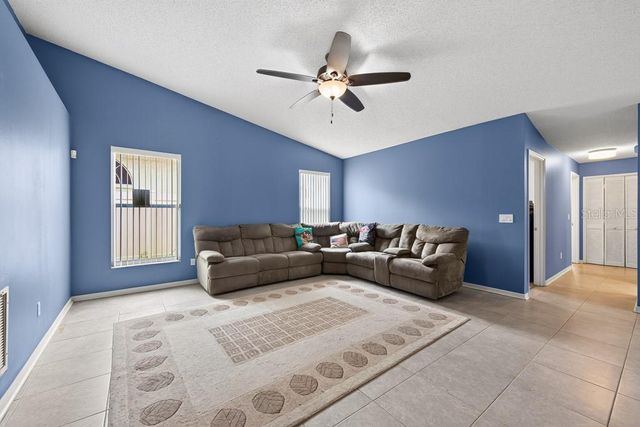 4609 OAK RIVER CIRCLE, Valrico, FL 33596