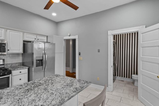 2124 Grinstead Dr, Louisville, KY 40204