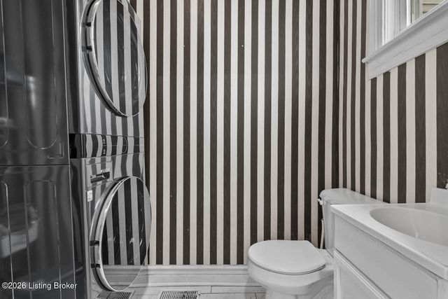 2124 Grinstead Dr, Louisville, KY 40204