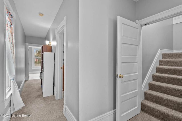 2124 Grinstead Dr, Louisville, KY 40204