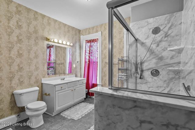 2124 Grinstead Dr, Louisville, KY 40204