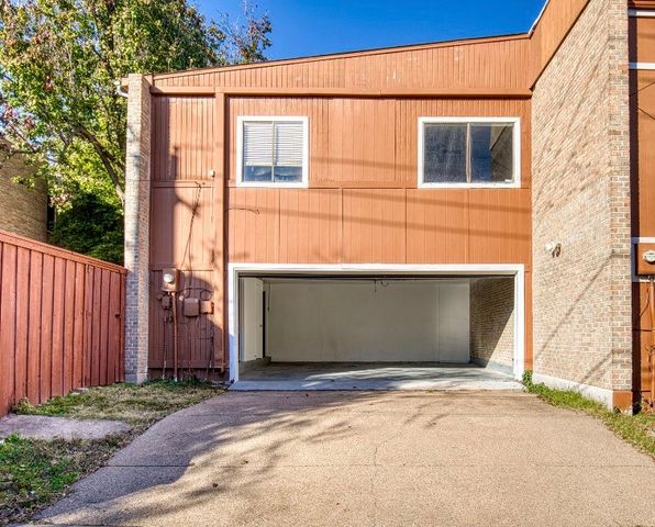 4926 Thunder Road, Dallas, TX 75244