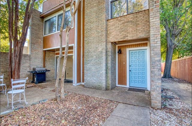 4926 Thunder Road, Dallas, TX 75244