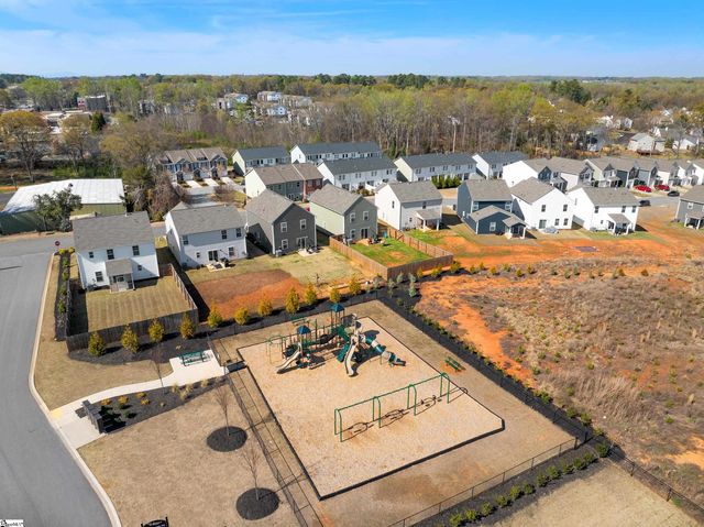 5004 Sunnycreek Drive, Boiling Springs, SC 29316