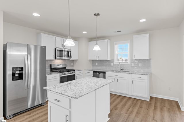 5004 Sunnycreek Drive, Boiling Springs, SC 29316