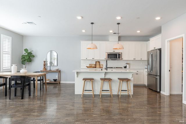 1617 Wildflower Way, Rohnert Park, CA 94928