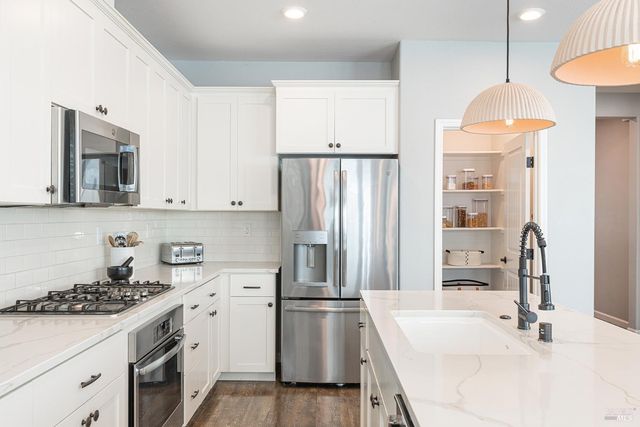 1617 Wildflower Way, Rohnert Park, CA 94928