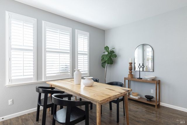 1617 Wildflower Way, Rohnert Park, CA 94928