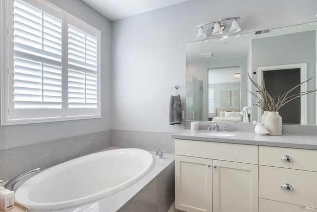 1617 Wildflower Way, Rohnert Park, CA 94928