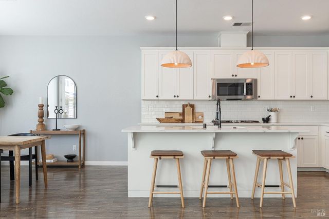 1617 Wildflower Way, Rohnert Park, CA 94928