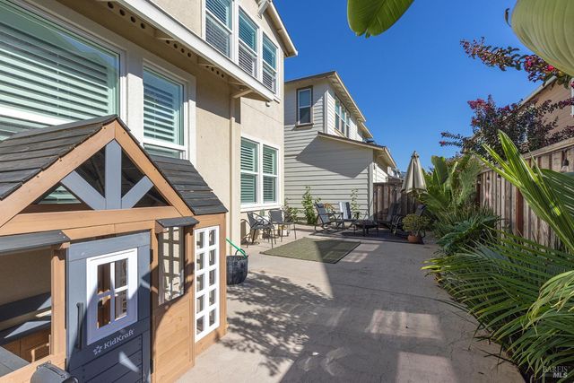 1617 Wildflower Way, Rohnert Park, CA 94928