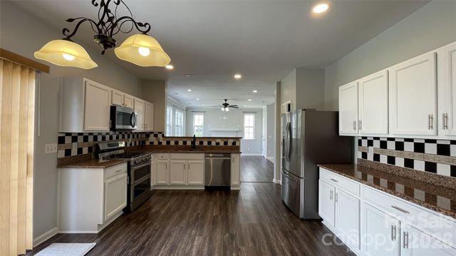 17425 Westmill Lane, Charlotte, NC 28277