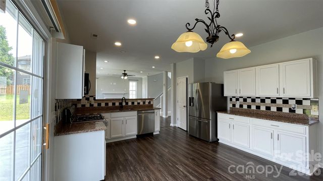 17425 Westmill Lane, Charlotte, NC 28277