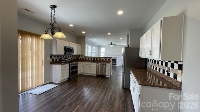 17425 Westmill Lane, Charlotte, NC 28277