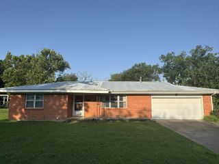 420 N Lydia Street, Stephenville, TX 76401