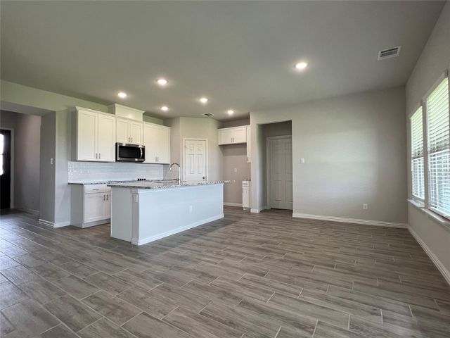 684 Avalon Drive, Waxahachie, TX 75165