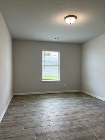 684 Avalon Drive, Waxahachie, TX 75165