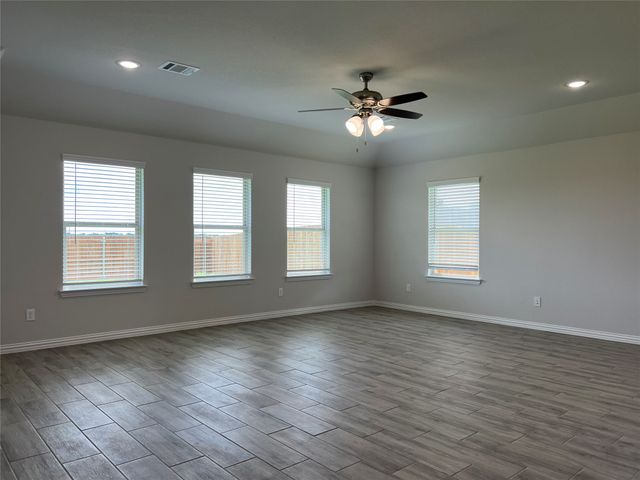 684 Avalon Drive, Waxahachie, TX 75165