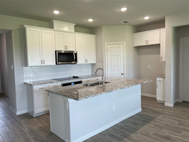 684 Avalon Drive, Waxahachie, TX 75165